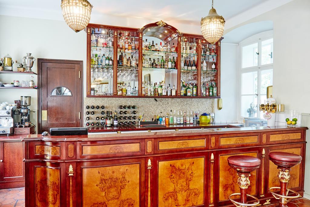 Chateau Hostacov Hotel Esterno foto