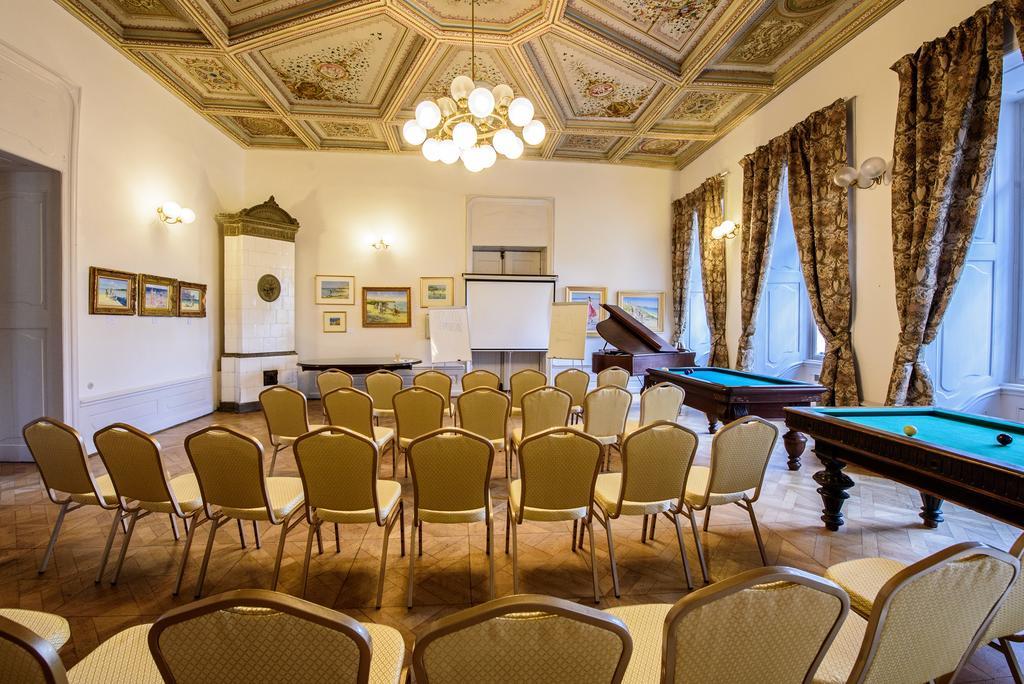 Chateau Hostacov Hotel Esterno foto