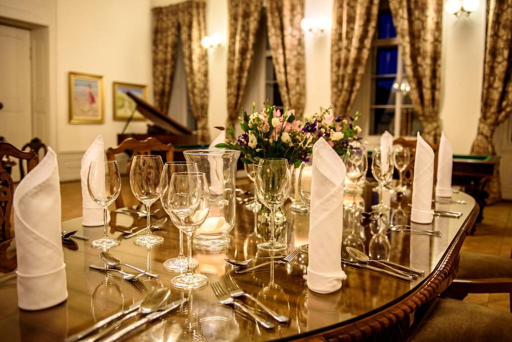 Chateau Hostacov Hotel Esterno foto