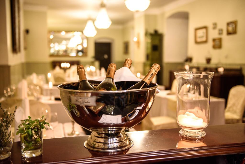 Chateau Hostacov Hotel Esterno foto