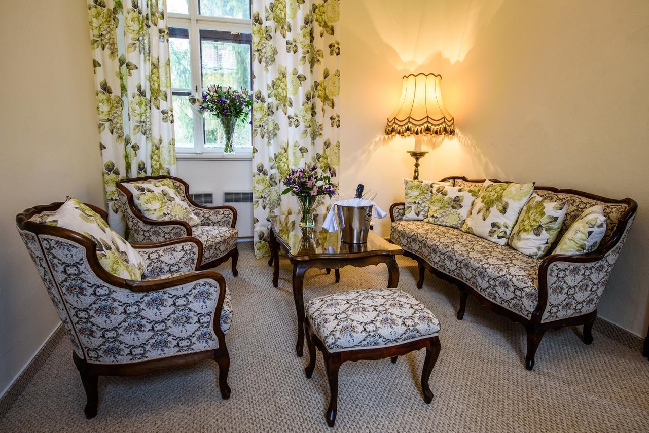 Chateau Hostacov Hotel Esterno foto