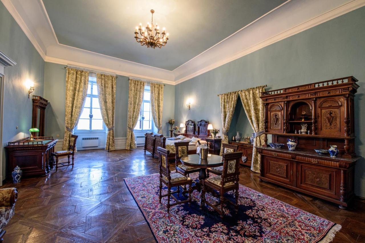 Chateau Hostacov Hotel Esterno foto