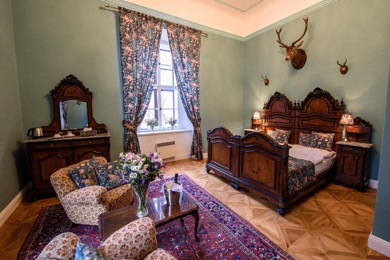 Chateau Hostacov Hotel Esterno foto